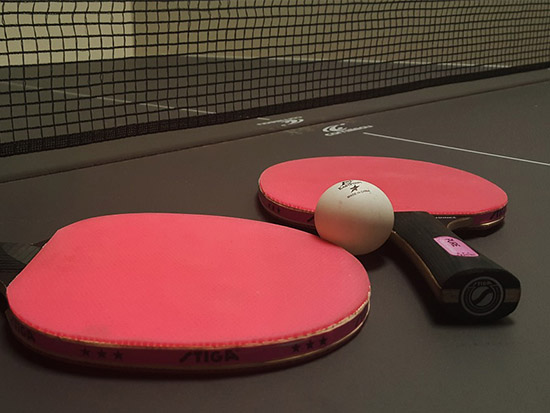 3 Reasons to get Sporting Equipment Like a Cricket Kit or a Carrom Board on Rent