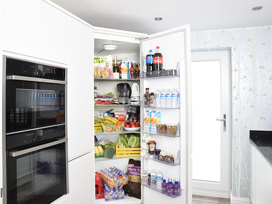 Top 3 Reasons for Getting a Refrigerator on Rent During the Summers
